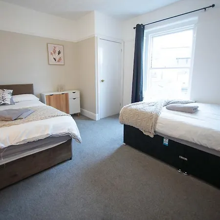 Saint Nico Carlisle (Cumbria)